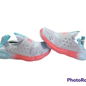 Under armour little girls tennis shoes NWT Size 13